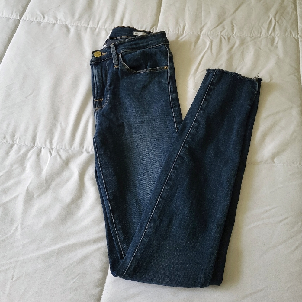 Frame Le Skinny De Jeanne Slit Rivet Raw-edge Jeans in Fayette - Picture 5 of 9